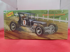 カスタム・コフィン|リンドバーグ