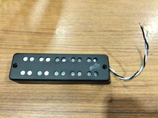 ピックアップ|AGUILAR