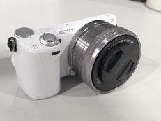 ミラーレス一眼レフ|SONY