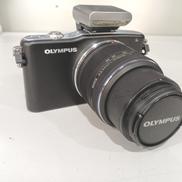 ミラーレスカメラ|OLYMPUS