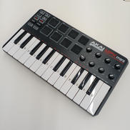 MIDIキーボード|AKAI