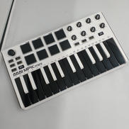 MIDIキーボード|AKAI