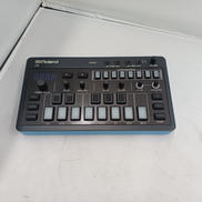 シンセサイザー|ROLAND