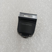 ストロボ|OLYMPUS