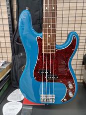 エレキベース|FENDER JAPAN