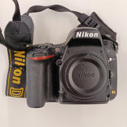デジタル一眼レフ ボディ|NIKON