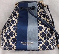 スペード フラワー ジャカード ストライプ ミディアム バケ|KATE SPADE