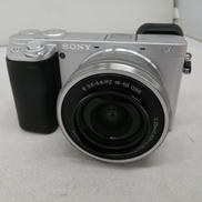 ミラーレス一眼ダブルズームキット|SONY