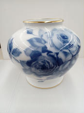 大倉陶園　ブルーコスモス　花入　花瓶　美品　廃盤品 大倉陶園 ブルーコスモス 花入 花瓶 美品 廃盤品