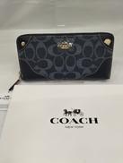長財布シグネチャブールー角レザー|COACH
