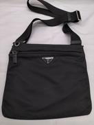 ナイロンショルダーバッグ|PRADA