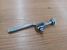 シートクランプ|KYOKUTO