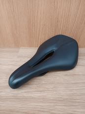 サドル|SPECIALIZED