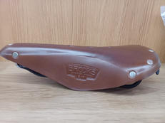 サドル|BROOKS