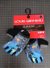 グローブ|LOUIS GARNEAU