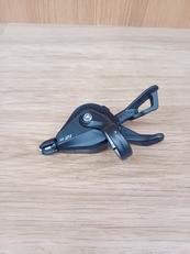 右シフター|SHIMANO