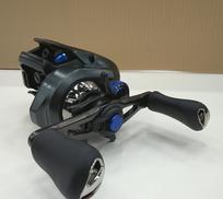 美品 シマノ ベイトリール ブラック 7.4:1 美品 シマノ ベイトリール ブラック 7.4:1