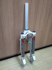 フロントサスペンション|INTERLOC