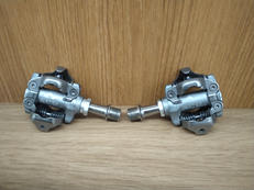 ビンディングペダル|SHIMANO