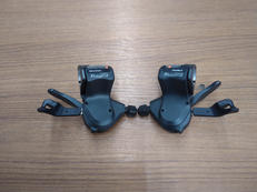 左右シフター|SHIMANO