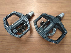 ビンディングペダル|SHIMANO