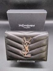 ブラック2つ折り財布|YVESSAINTLAURENT