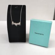 ネックレス トリプルリボン|TIFFANY&CO.