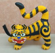 三春張子 腰高虎|デコ屋敷