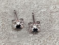 ピアス|-