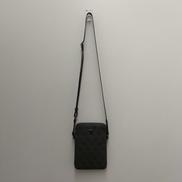 ショルダーバッグ|GUESS