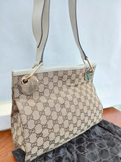 GUCCI　GG柄　キャンバス　エクリプス　ショルダーバッグ|GUCCI