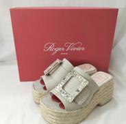 ストラスバックルサンダル|ロジェヴィヴィエ