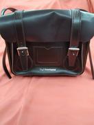 サッチェルバッグ|DRMARTENS