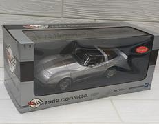 1/18　1982 CORVETTE|AUTOART