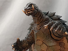 S.H.MONSTERARTS|BANDAI