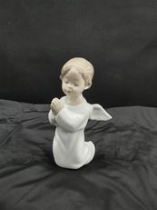 可愛いお祈り|LIADRO