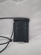 ショルダースマホケース|MAISONMARGIELA