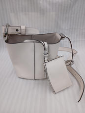ヘイローファイングレインレザーミニバケット|KATESPADE