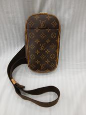モノグラム　ポシェット・ガンジュ|LOUIS VUITTON
