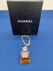香水モチーフ チャーム|CHANEL