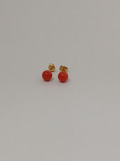 K18ピアス|_