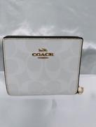 2つ折り財布|COACH