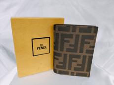 二つ折り財布|FENDI