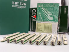 E2系1000番台新幹線〈200系カラー〉10両セット|KATO