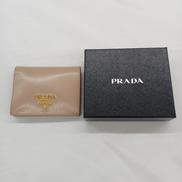 二つ折り財布|PRADA