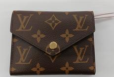 ポルトフォイユ・ヴィクトリーヌ|LOUIS VUITTON