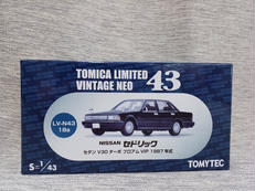 LV-N43-18A　セドリック　セダン　黒