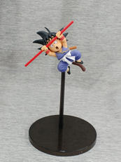 B.孫悟空フィギュア