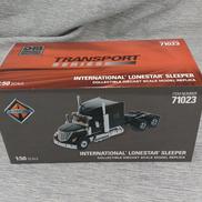 1:50スケールモデル|DIECAST MASTERS
