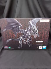 S.H.MONSTERARTS 真紅眼の黒竜|BANDAI